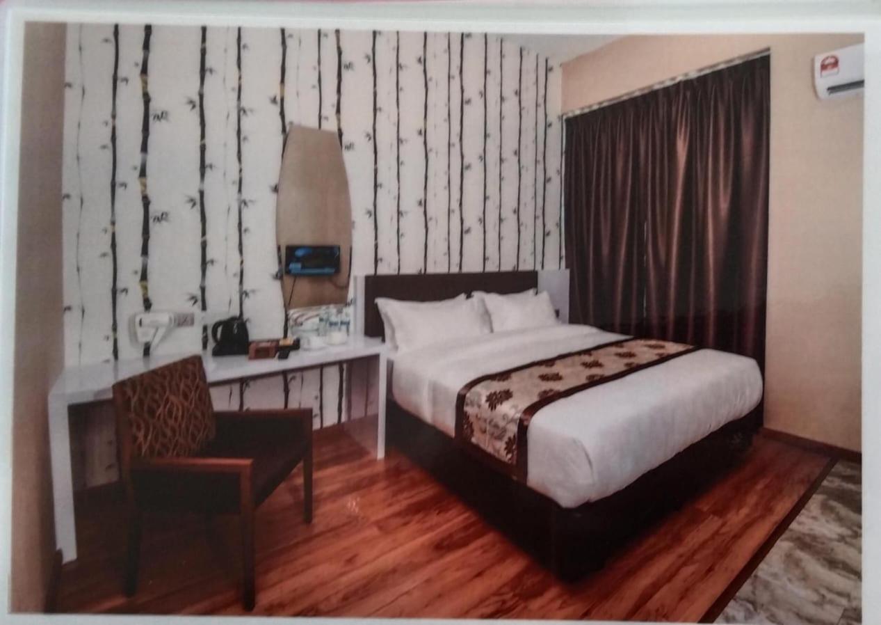 Hotel Holmes Johor Jaya ยะโฮร์บาห์รู ภายนอก รูปภาพ